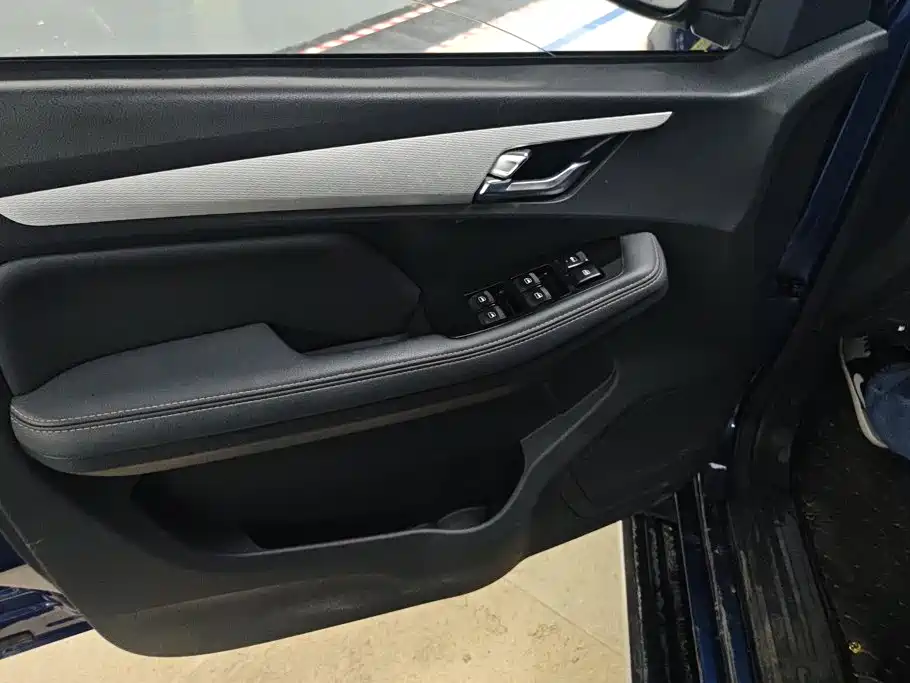 Isuzu RE-MAX Ruimai — миниатюра 7