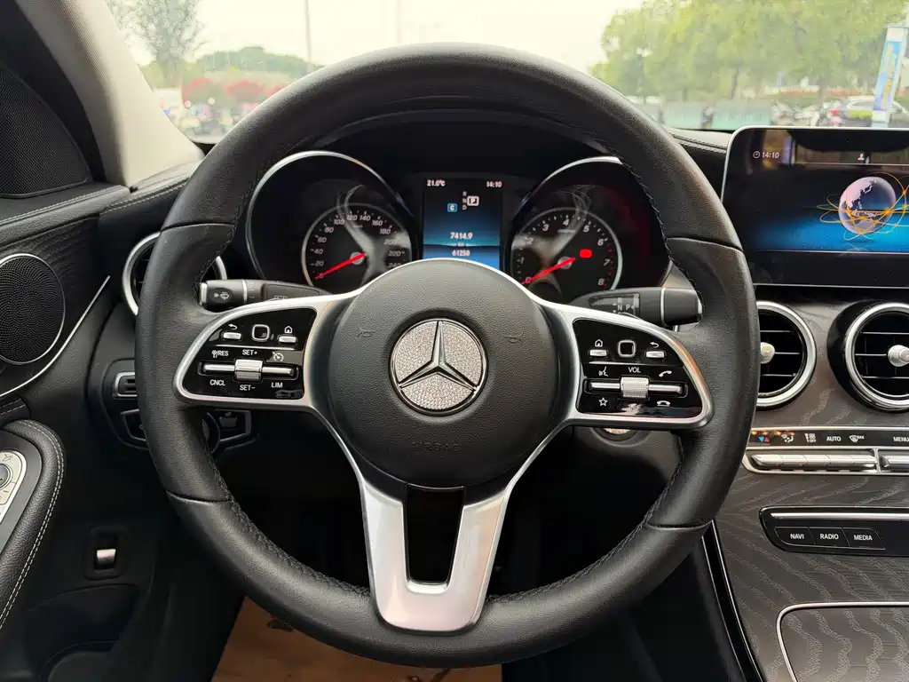 Mercedes-Benz C-Class — миниатюра 15