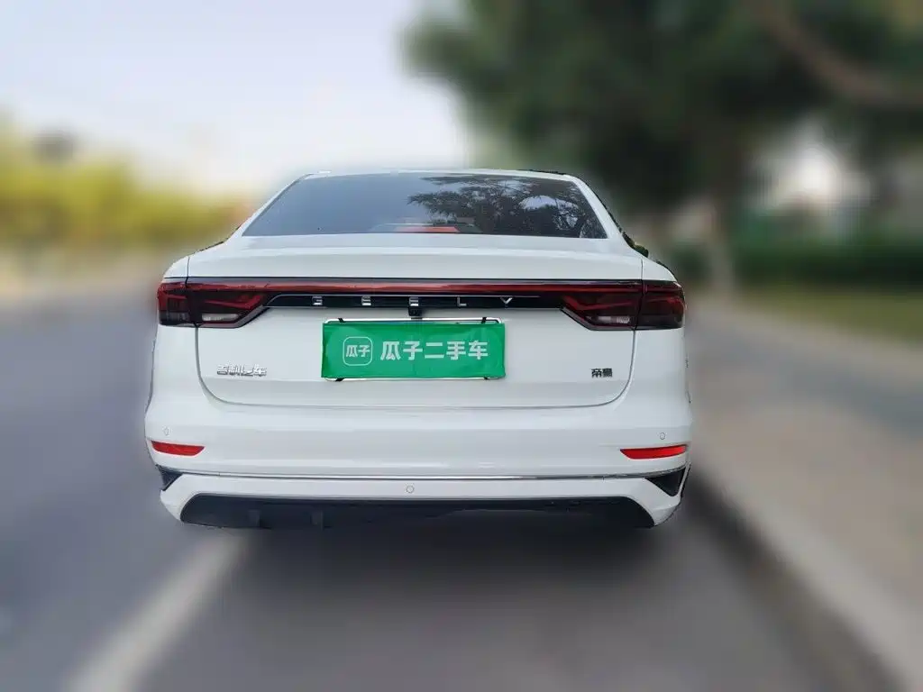 Geely Emgrand — миниатюра 5