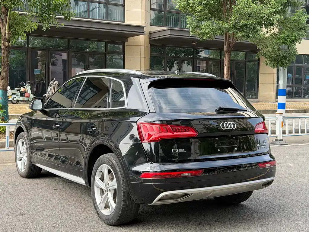 Audi Q5L — миниатюра 11