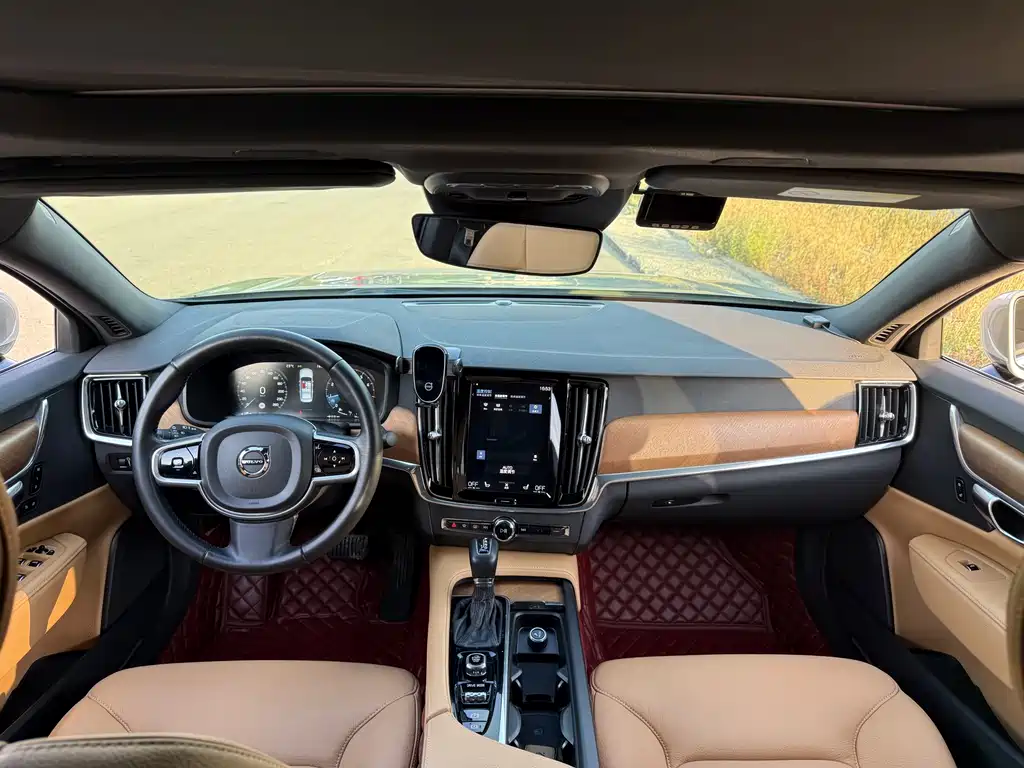 Volvo S90 — миниатюра 8