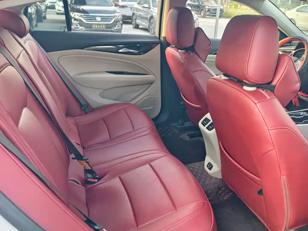 Buick Regal — миниатюра 9