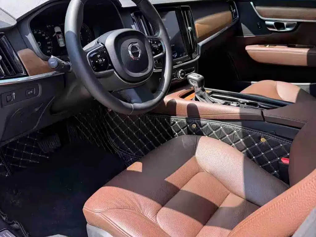 Volvo S90 — миниатюра 7
