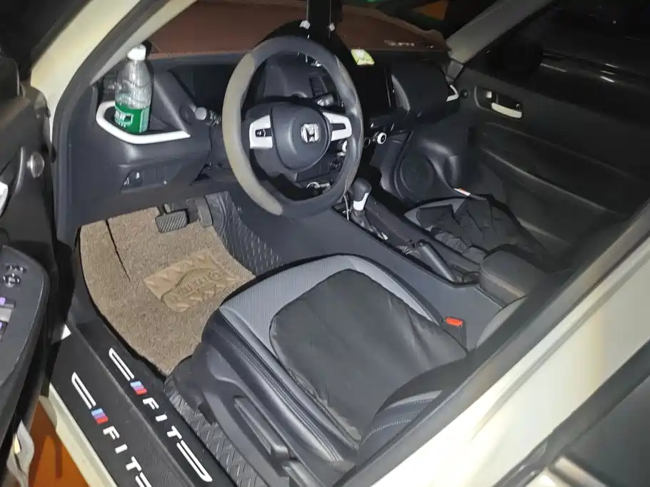 Honda Fit — миниатюра 9