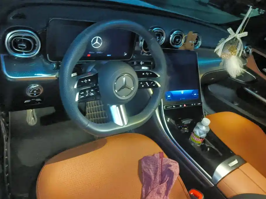 Mercedes-Benz C-Class — миниатюра 12