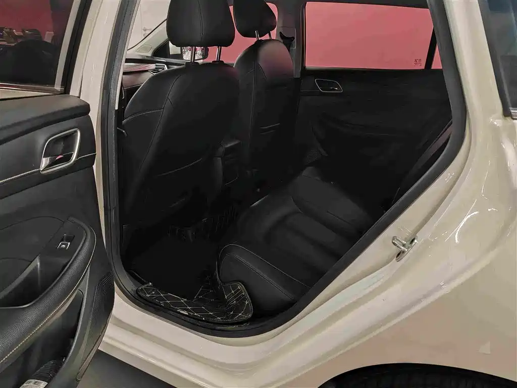 Roewe Ei5 — миниатюра 11