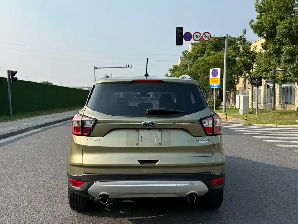 Ford Kuga — миниатюра 5