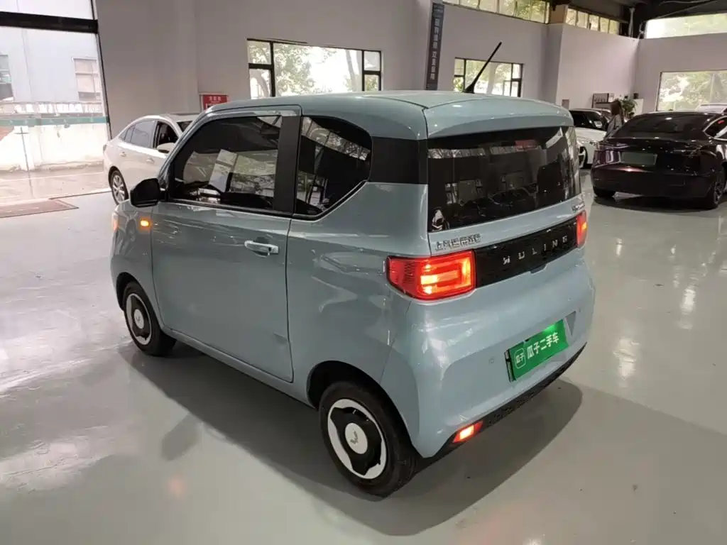 Wuling MINIEV — миниатюра 5