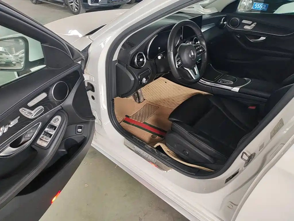 Mercedes-Benz C-Class — миниатюра 16