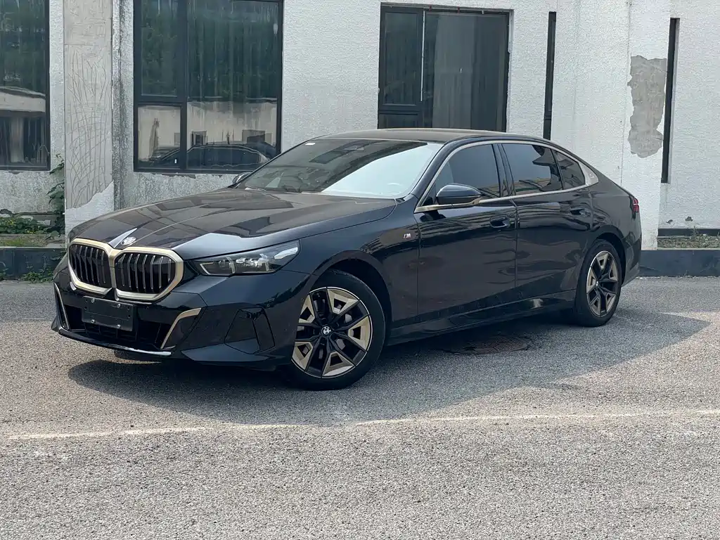 BMW 5 Series 2024