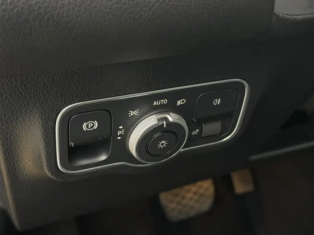 Mercedes-Benz EQB — миниатюра 10