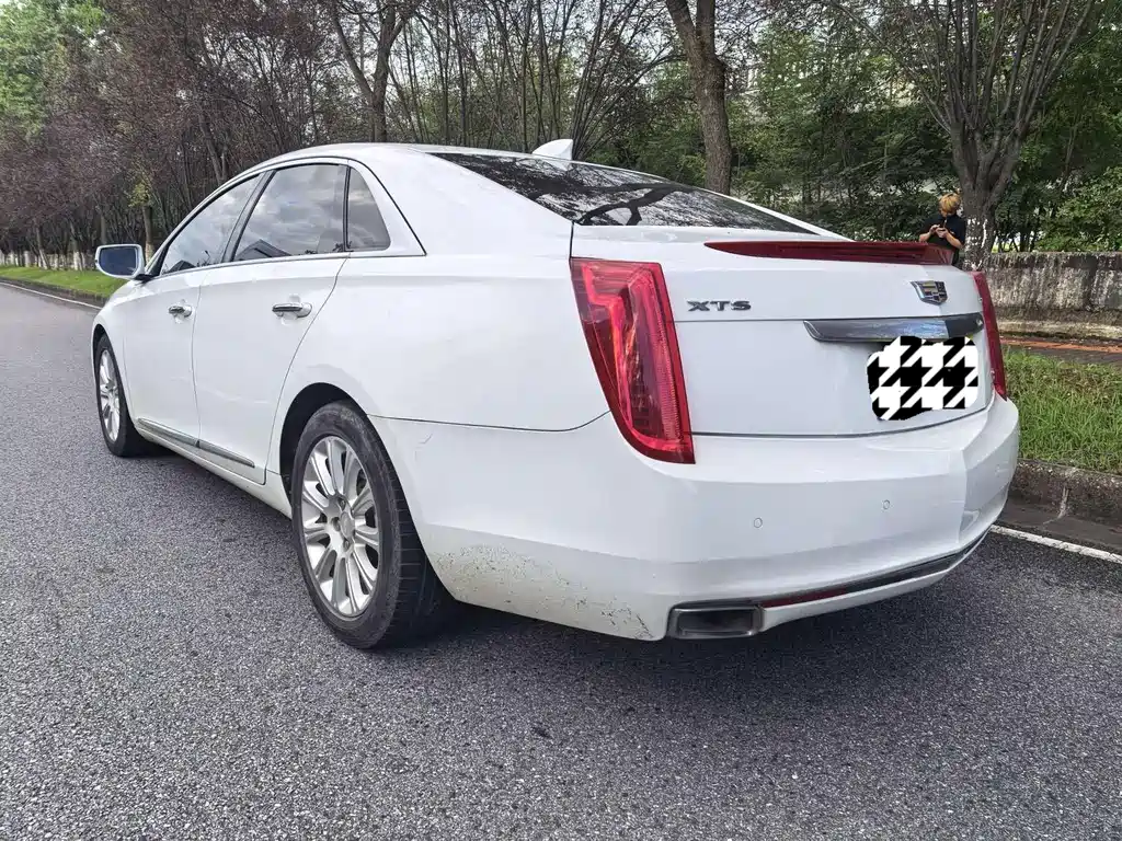 Cadillac XTS — миниатюра 6