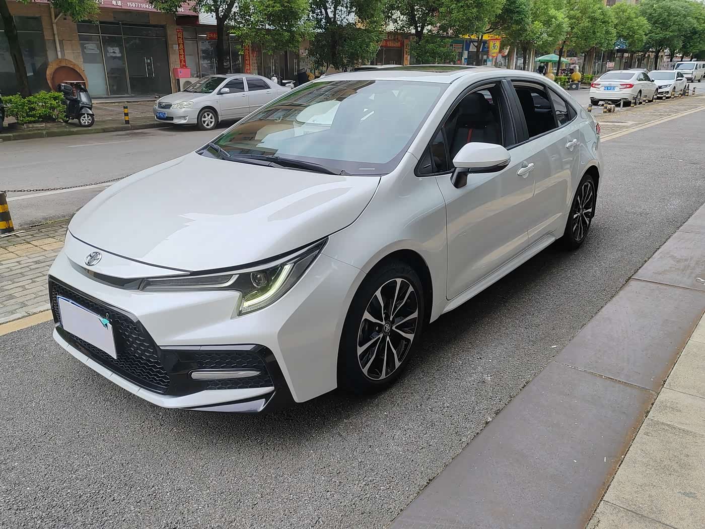 Toyota Levin 1.2 л 2022 г. Белый, пробег 40000 км