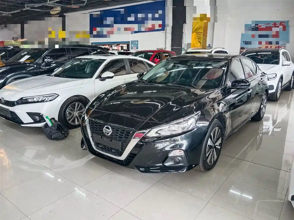 Купить Nissan Teana