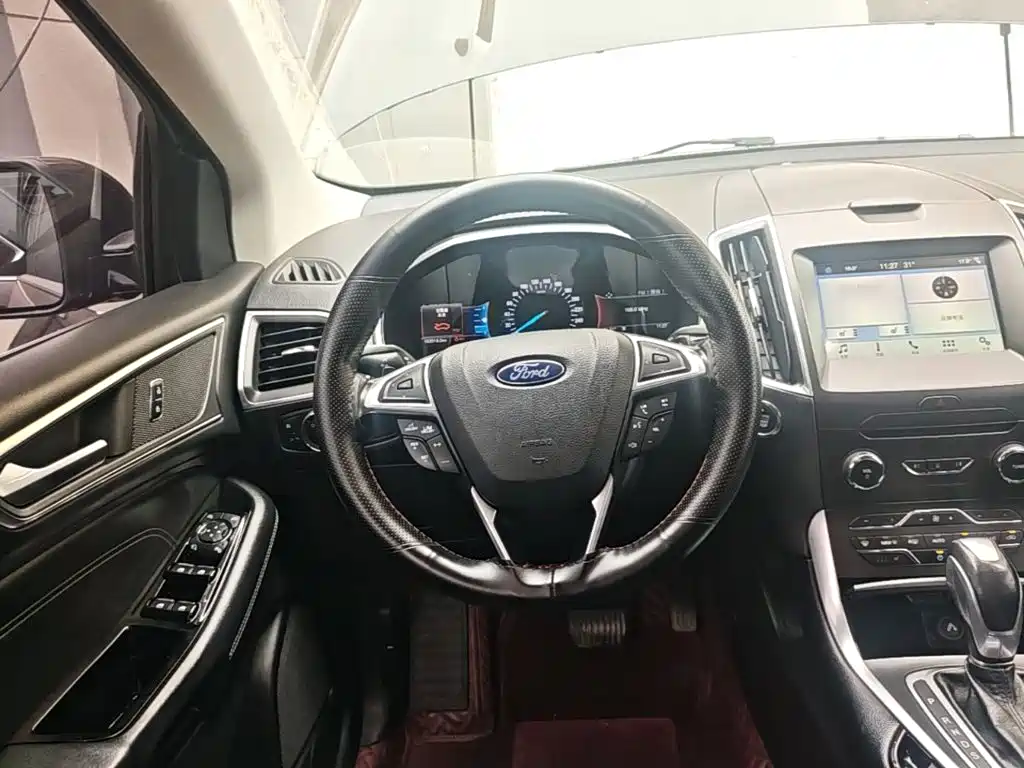 Ford Edge — миниатюра 11
