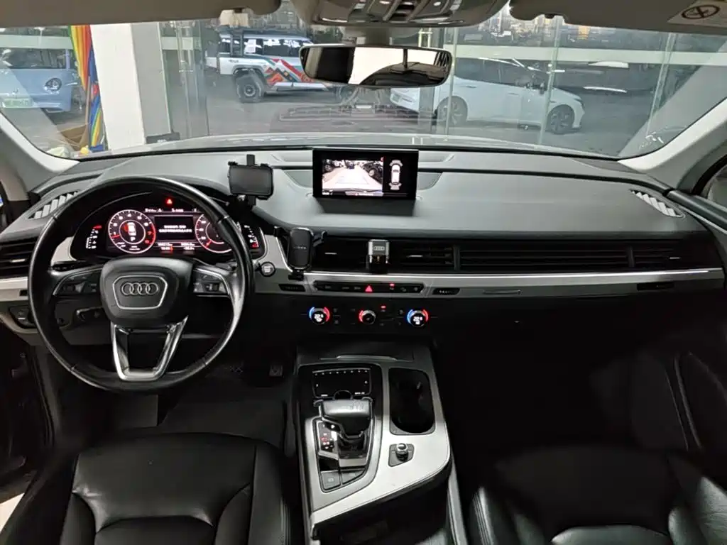 Audi Q7 — миниатюра 10