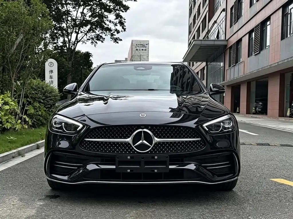 Mercedes-Benz C-Class — миниатюра 2