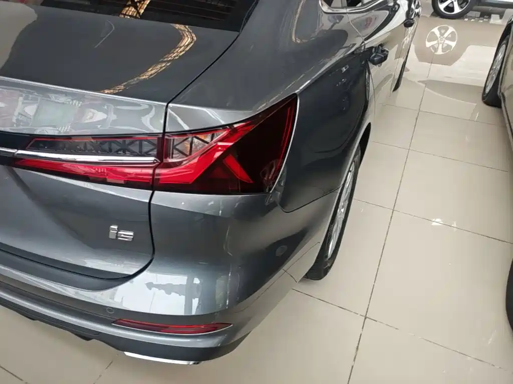 Roewe i5 — миниатюра 8