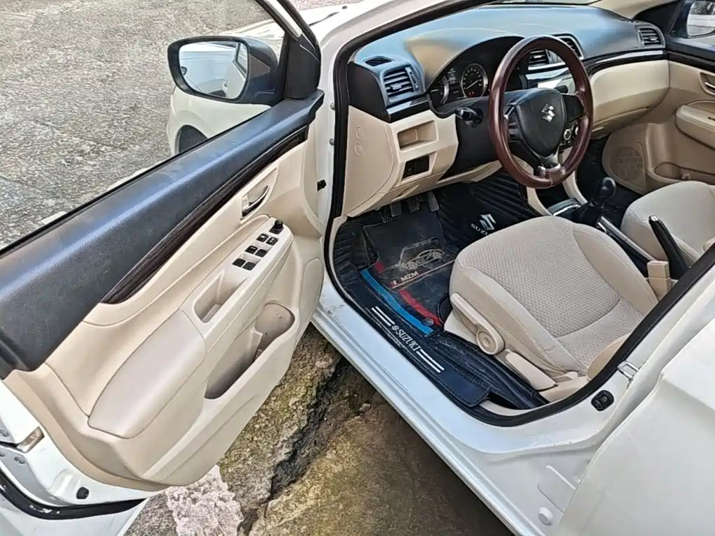 Suzuki Alivio — миниатюра 16