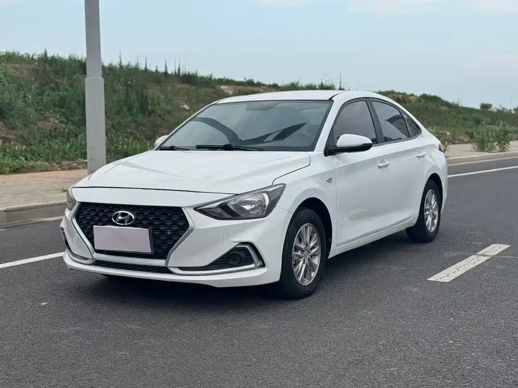 Hyundai Elantra — миниатюра 2