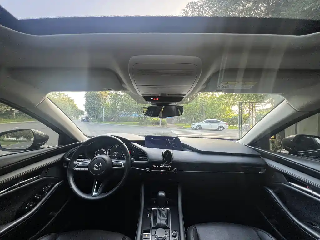 Mazda 3 Axela — миниатюра 8