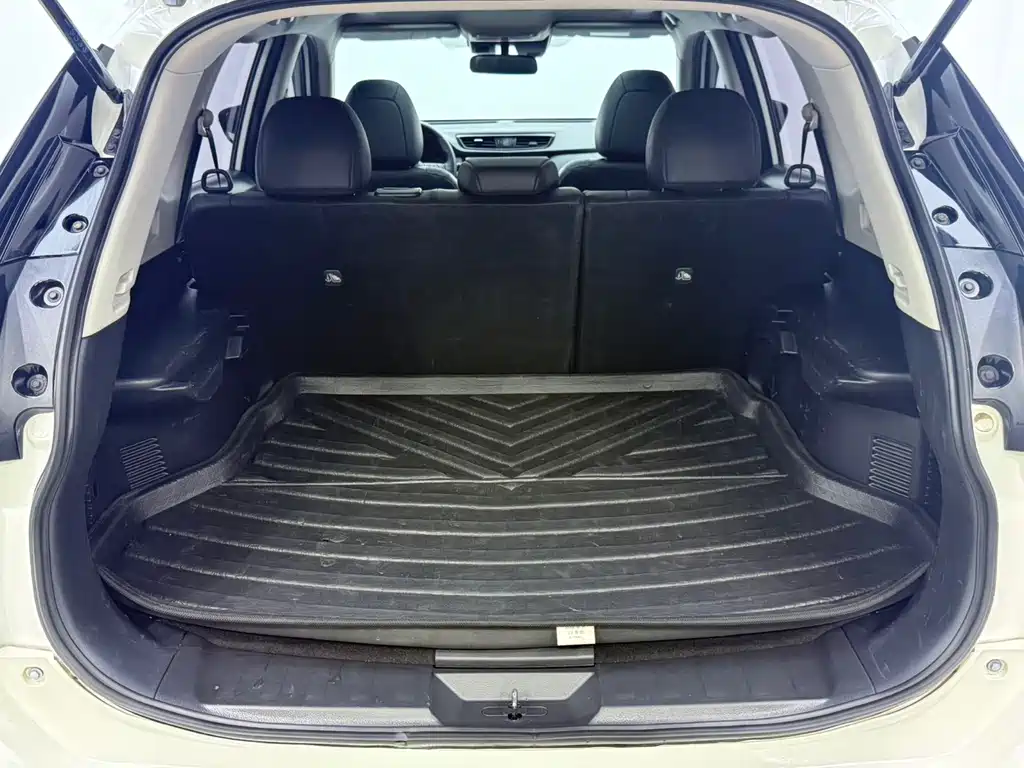 Nissan X-Trail — миниатюра 14