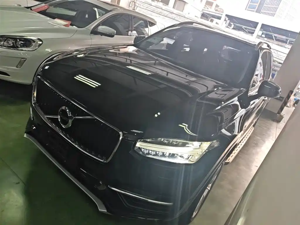 Купить Volvo XC90