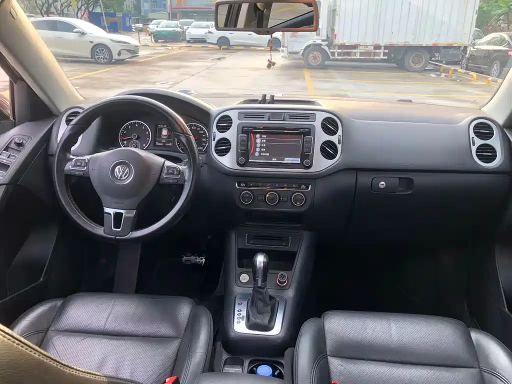 Volkswagen Tiguan — миниатюра 8