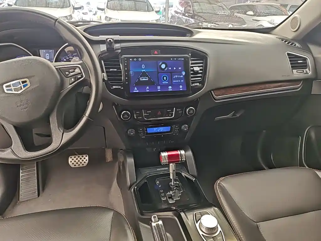 Geely Haoqing SUV — миниатюра 13