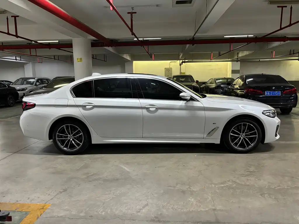 BMW 5 Series — миниатюра 3