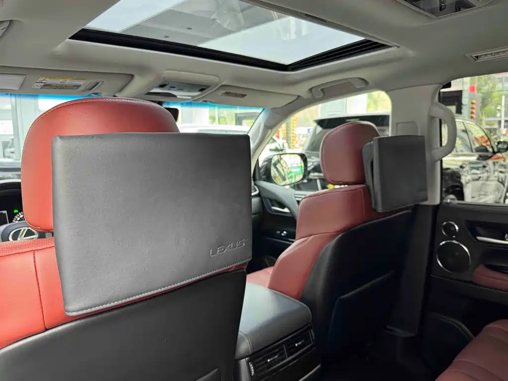 Lexus LX 2021 570