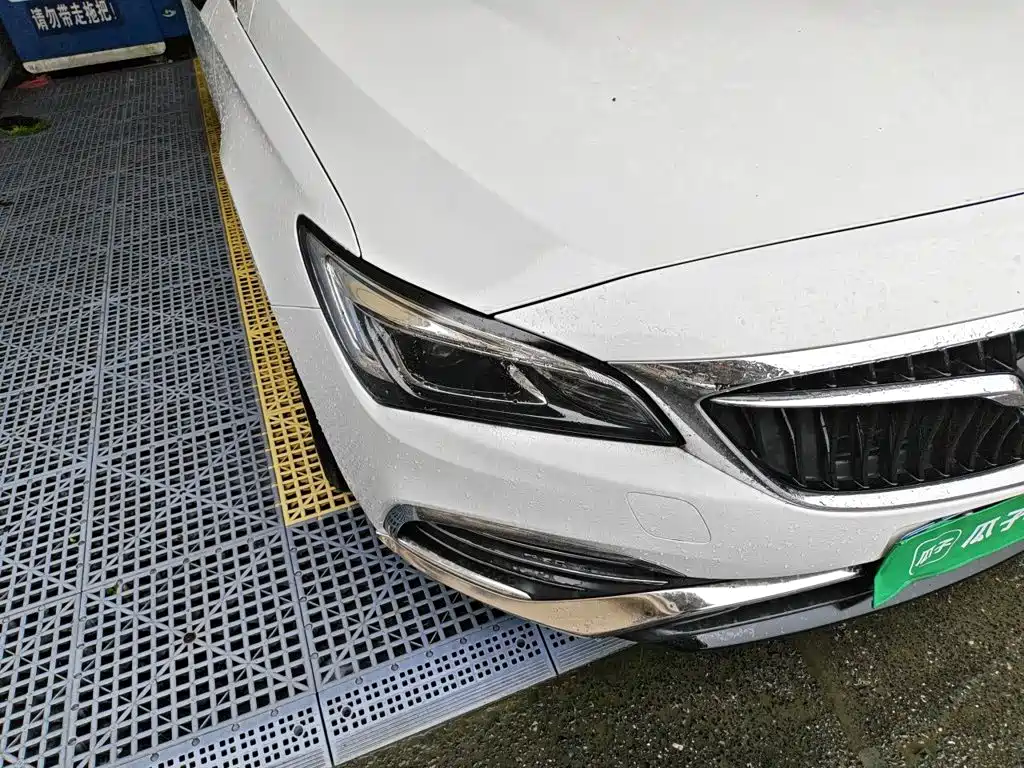 Buick Verano — миниатюра 7