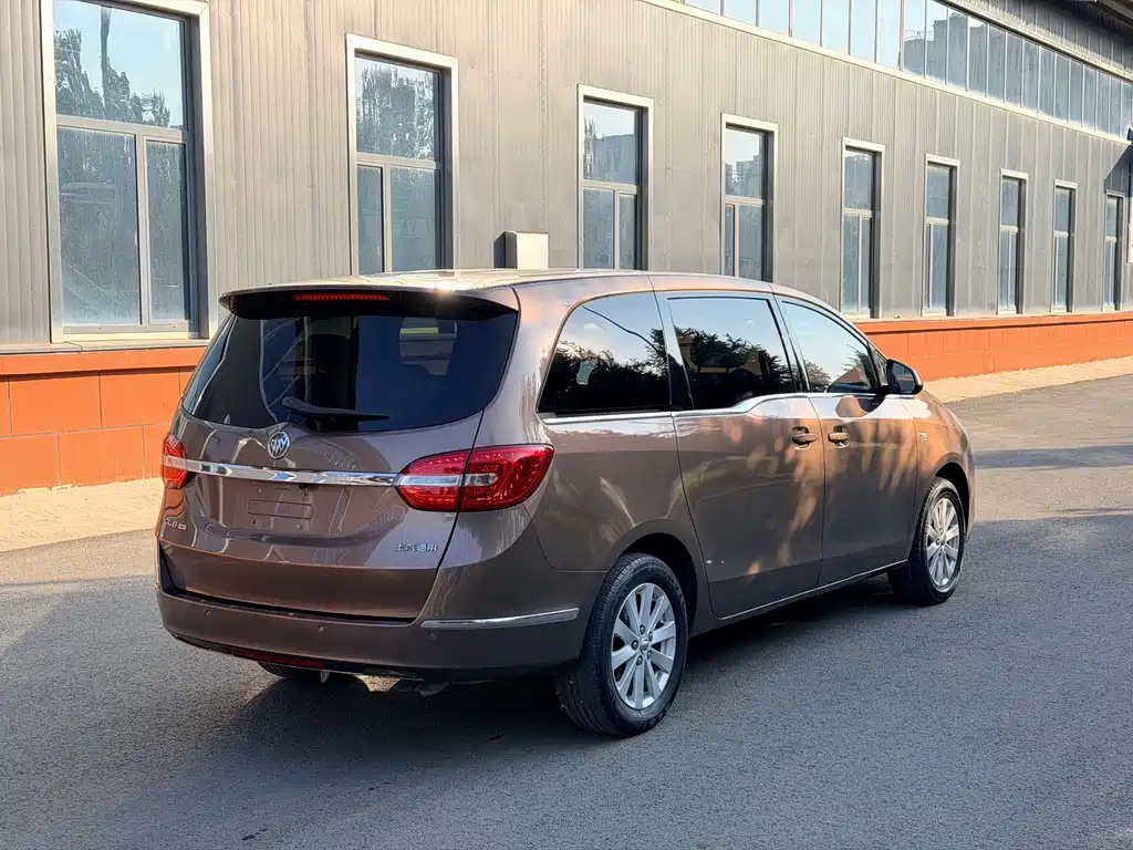Buick GL8 — миниатюра 5