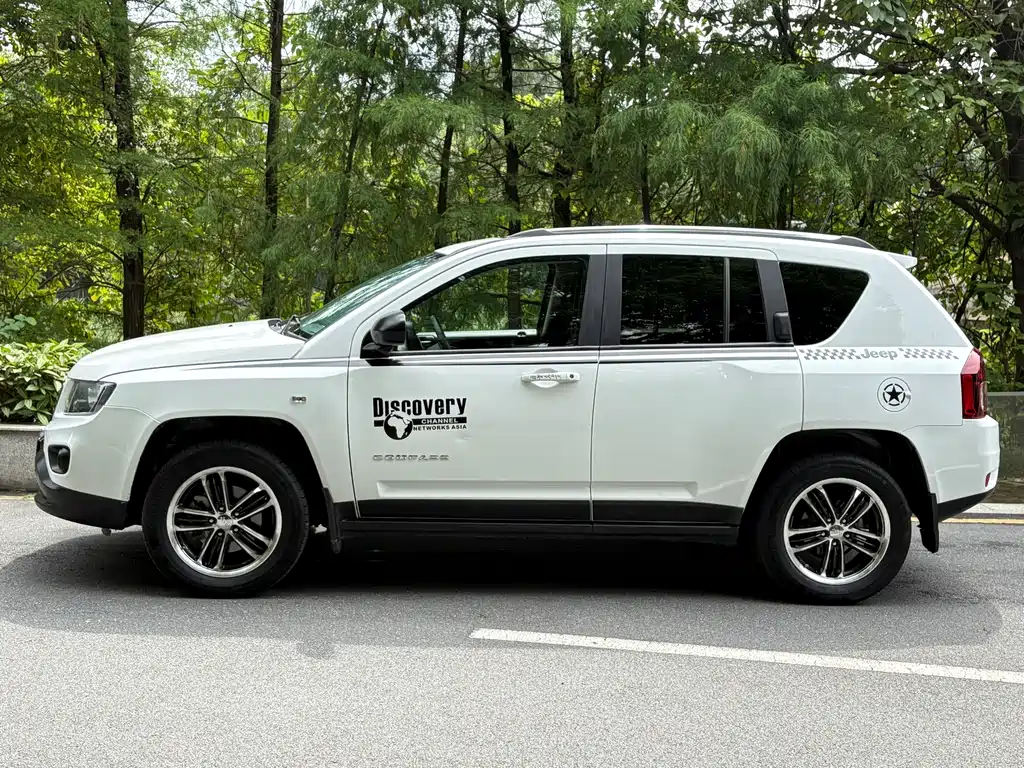 Jeep Compass (Import) — миниатюра 3