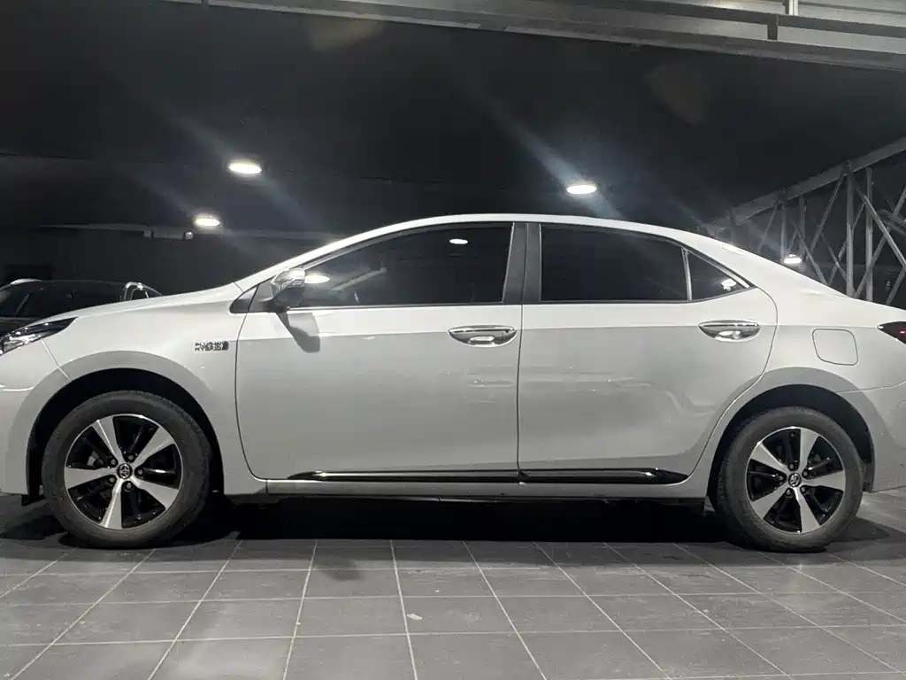 Toyota Levin Twin Engine E+ — миниатюра 8