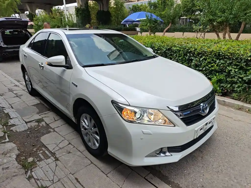 Toyota Camry — миниатюра 4
