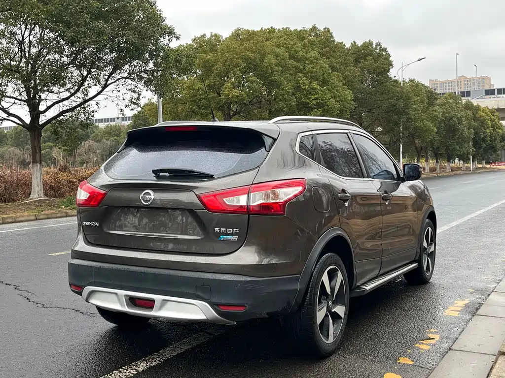 NISSAN QASHQAI