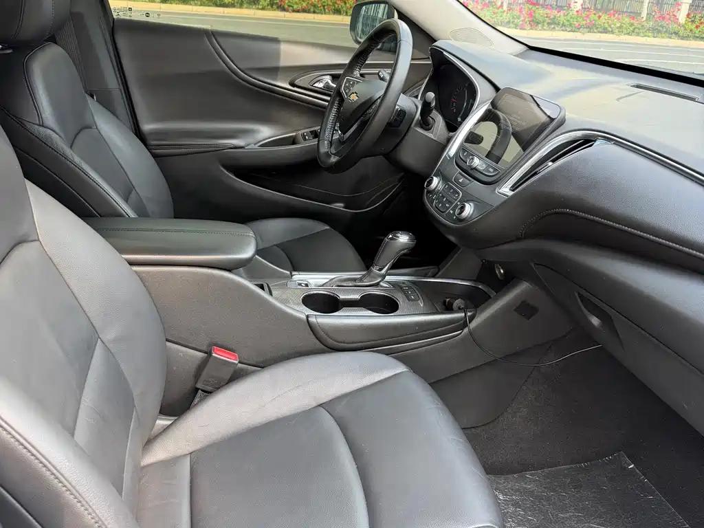Chevrolet Malibu XL — миниатюра 8
