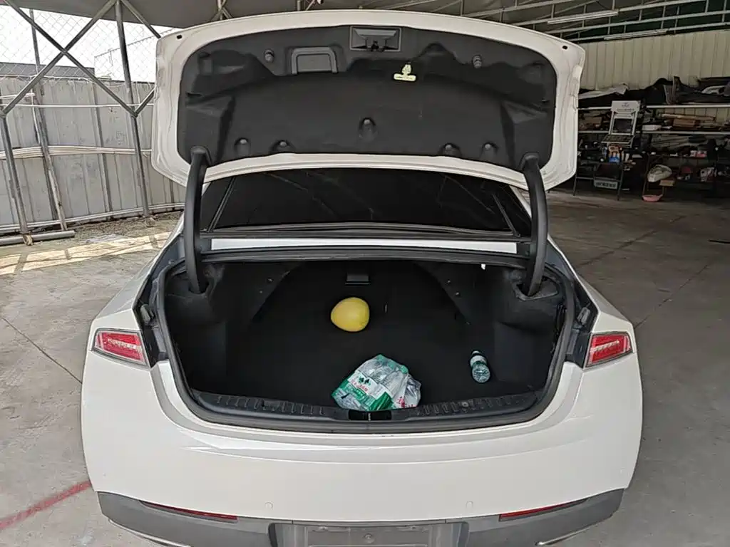 Lincoln MKZ — миниатюра 19
