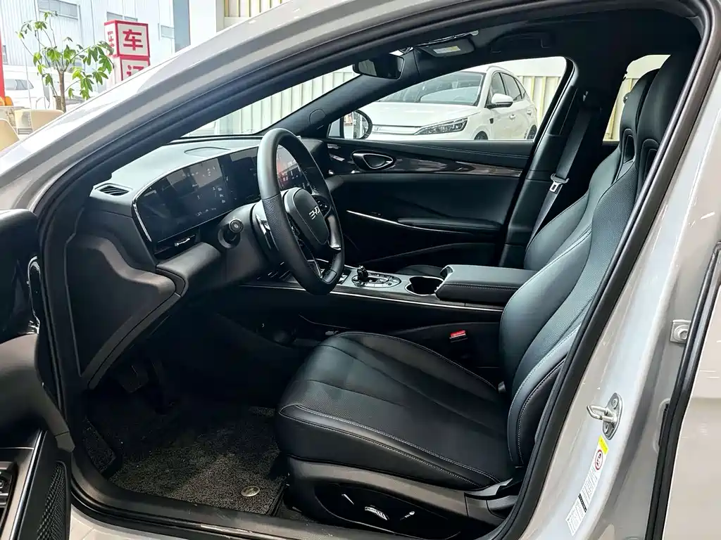 BYD Seal — миниатюра 10