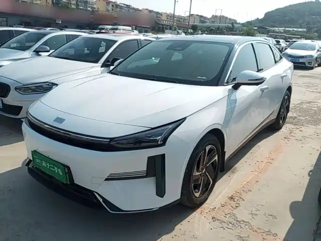 2024 Geely Galaxy L6