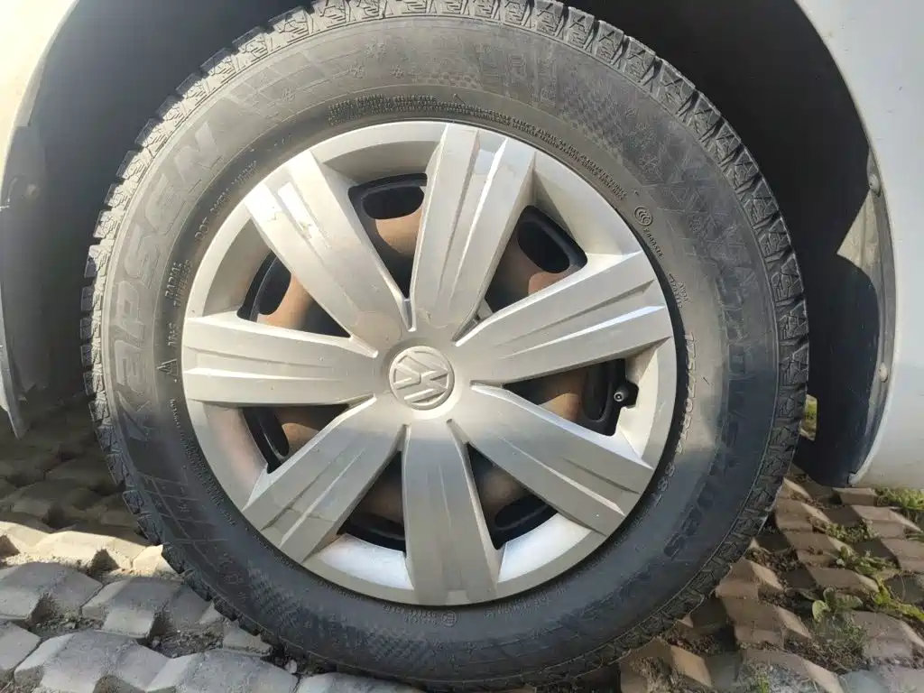 Volkswagen Jetta — миниатюра 10