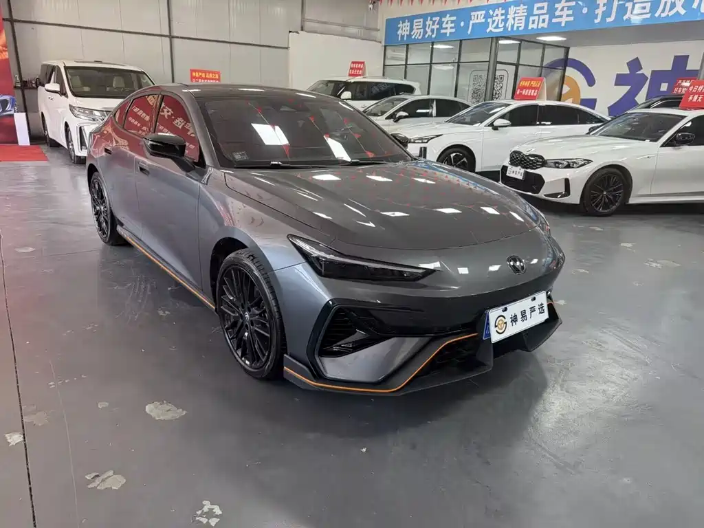 Changan UNI-V 2025 1.5T 500Bar Luxury Sport