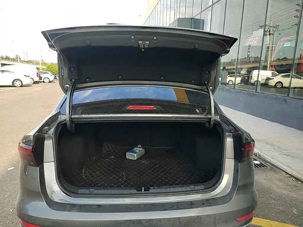 Geely Emgrand — миниатюра 19