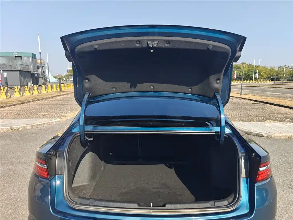 GEELY AUTOMOBILE XINGRUI