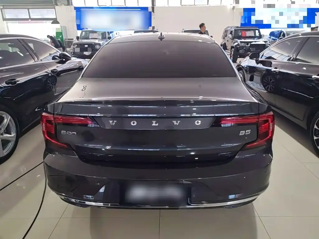 Volvo S90 — миниатюра 6