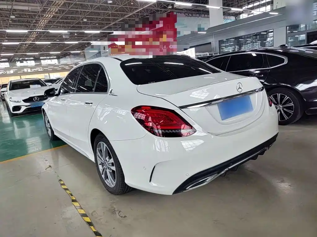 Mercedes-Benz C-Class — миниатюра 5