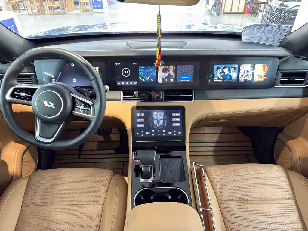 Li Auto Li ONE — миниатюра 12