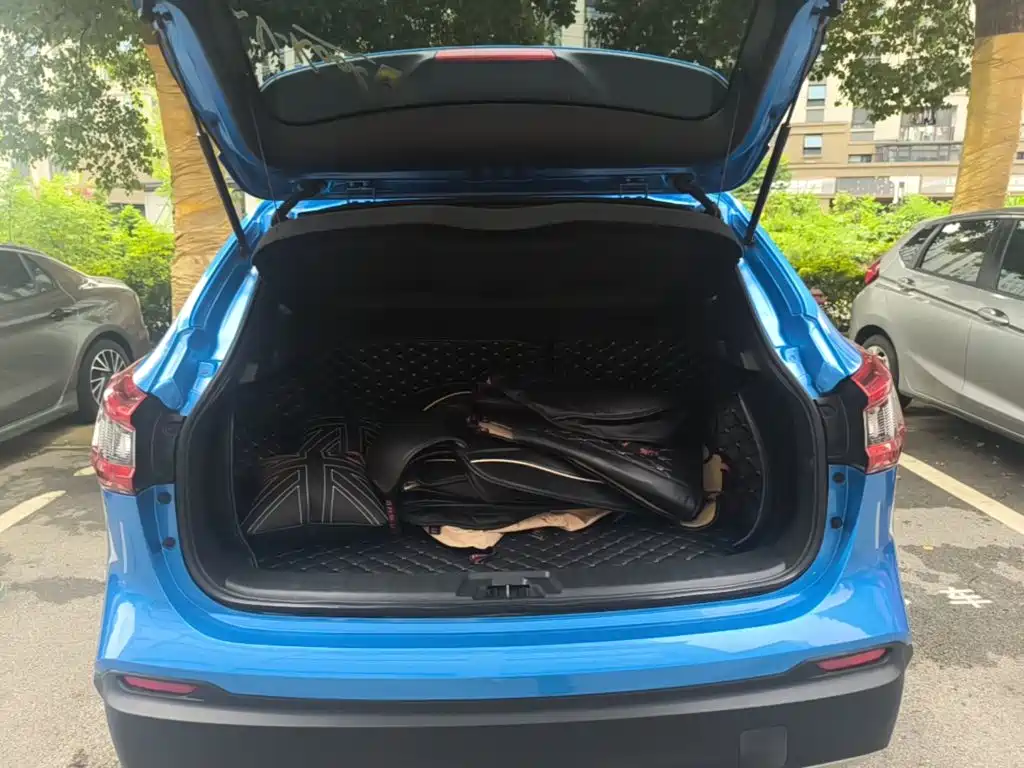 Nissan Qashqai — миниатюра 19