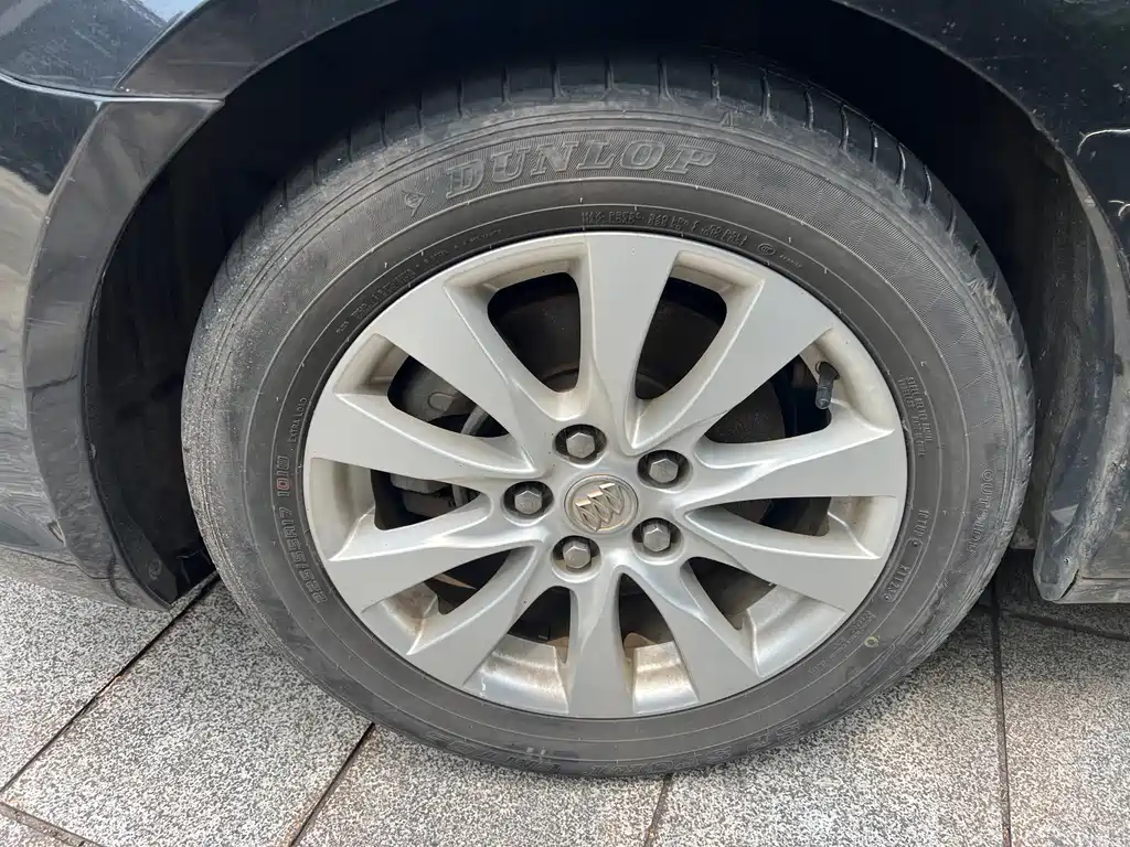 Buick LaCrosse — миниатюра 12